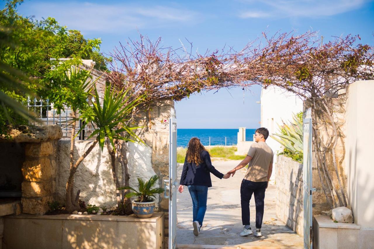 Вілла Fronte Mare San Vito  Екстер'єр фото